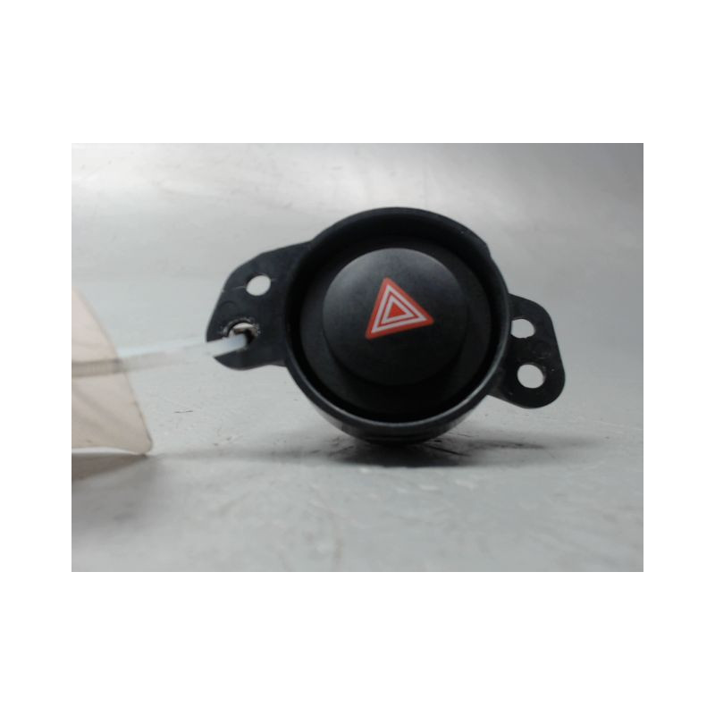 BOUTON DE WARNING CITROEN C1 3P
