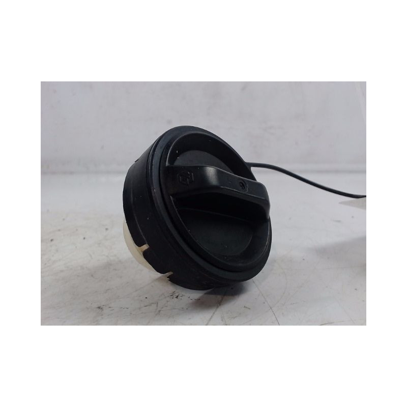 BOUCHON RESERVOIR A CARBURANT TOYOTA CELICA COUPE 99-