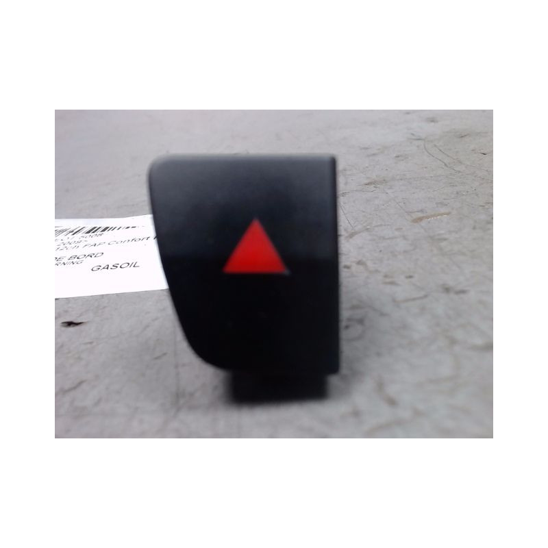 BOUTON DE WARNING PEUGEOT 5008 2009-