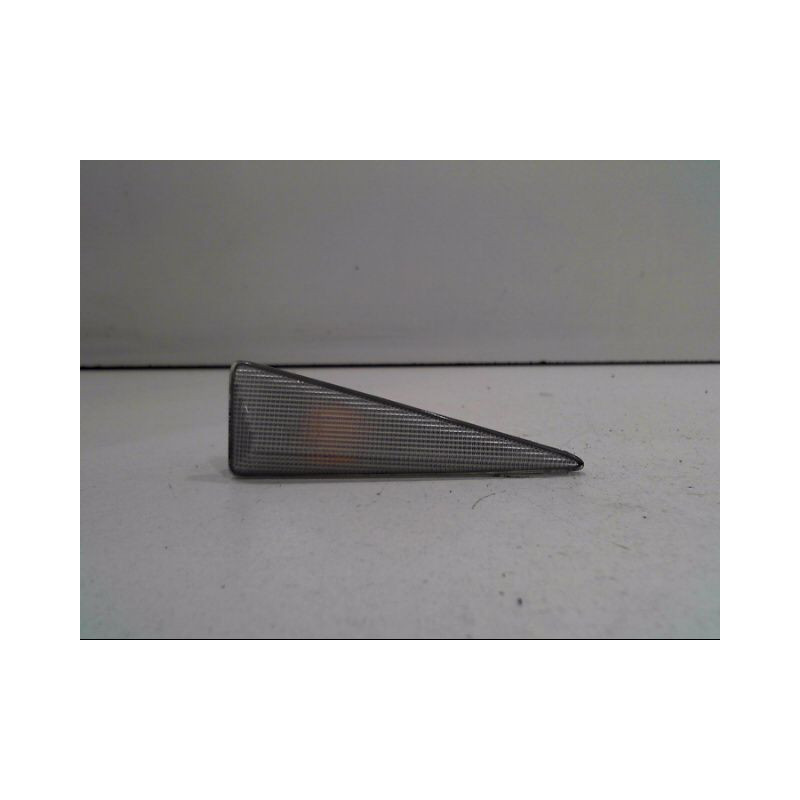 REPETITEUR AILE GAUCHE RENAULT MEGANE
