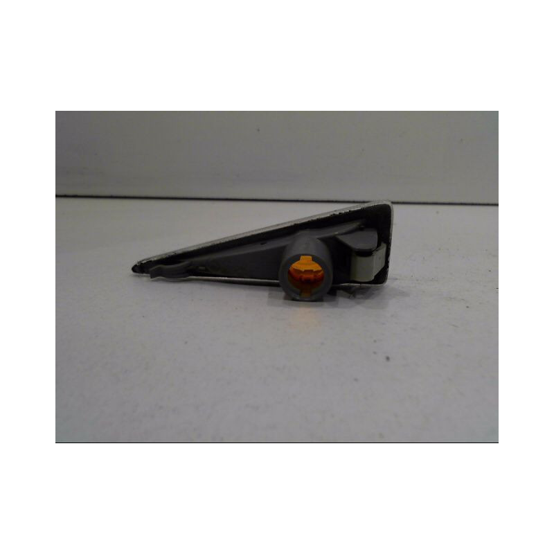 REPETITEUR AILE GAUCHE RENAULT MEGANE