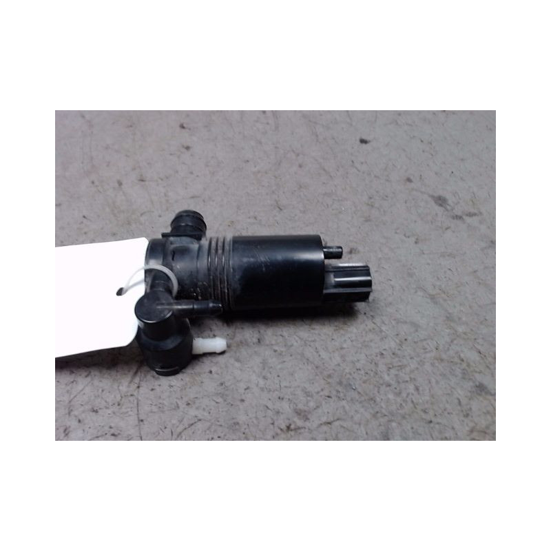 POMPE LAVE-GLACE AVANT FORD FIESTA