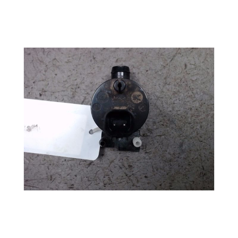 POMPE LAVE-GLACE AVANT FORD FIESTA