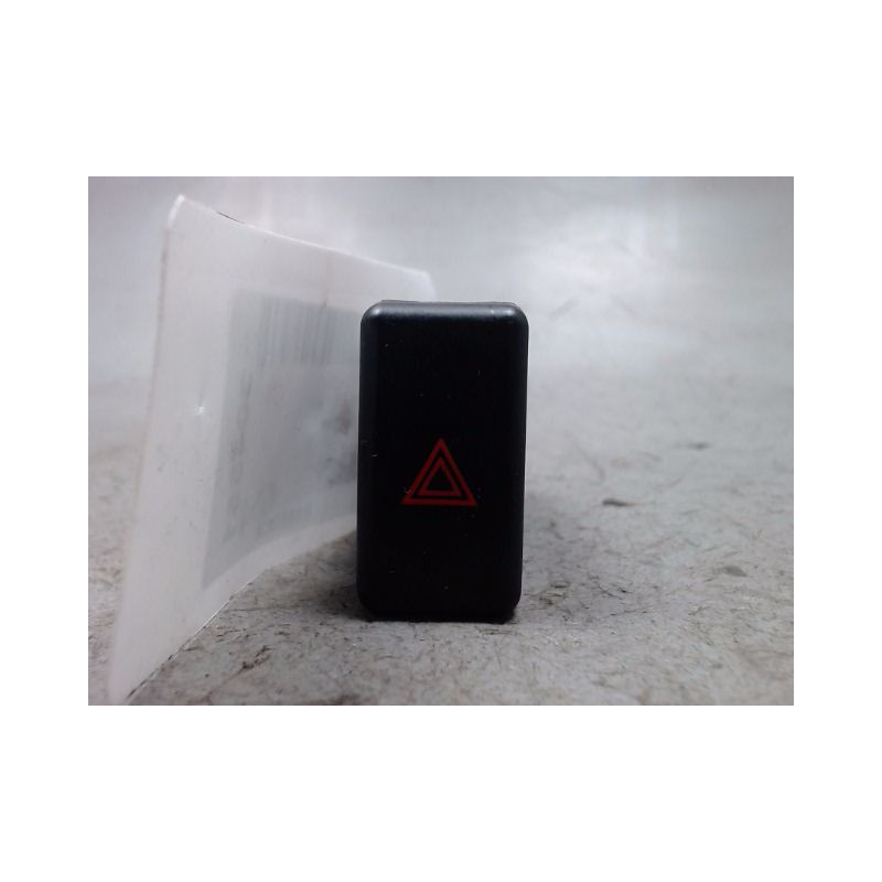 BOUTON DE WARNING MAZDA MAZDA 3  5P