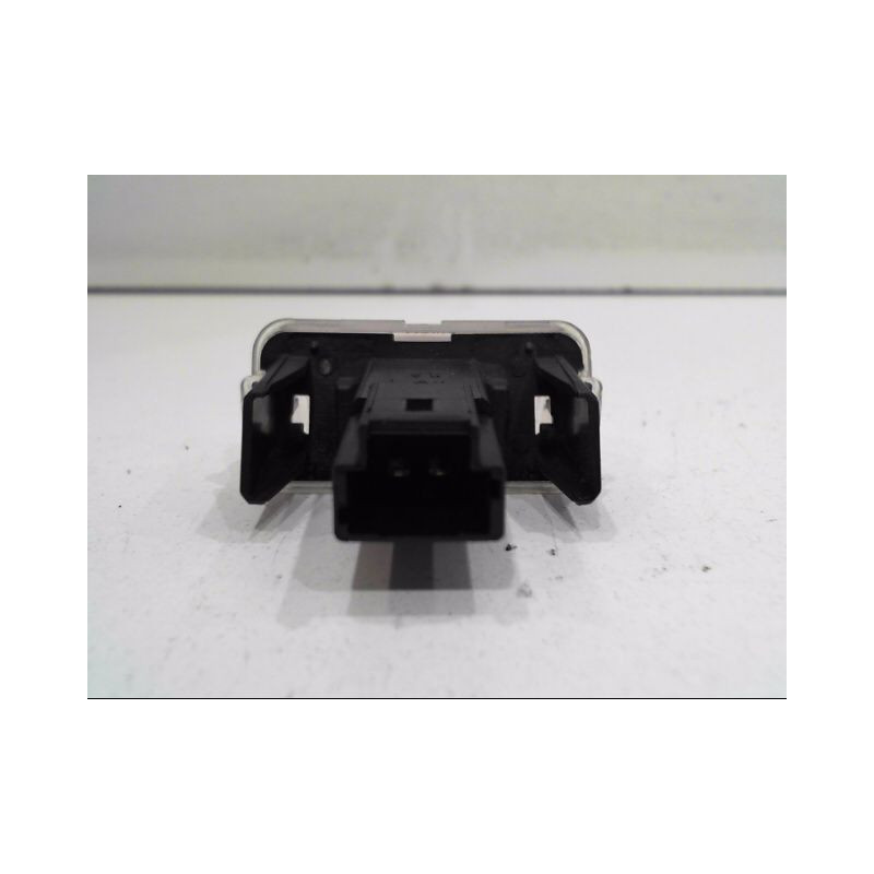 ECLAIREUR PLAQUE DE POLICE DROIT PEUGEOT 5008
