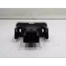 ECLAIREUR PLAQUE DE POLICE DROIT PEUGEOT 5008