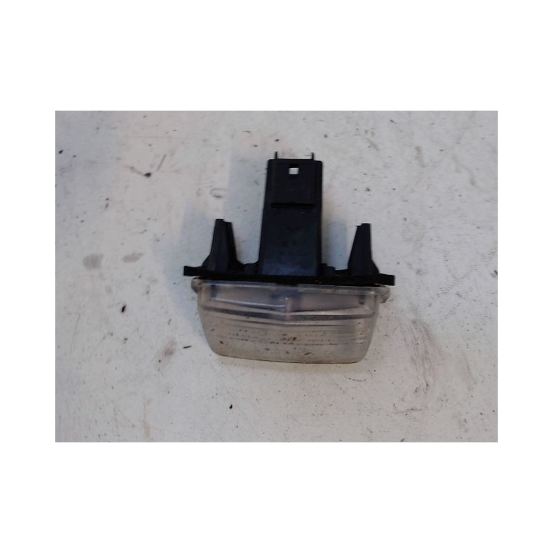 ECLAIREUR PLAQUE DE POLICE DROIT PEUGEOT 206
