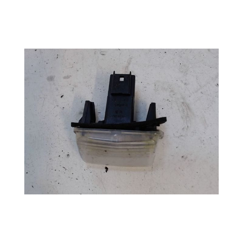 ECLAIREUR PLAQUE DE POLICE DROIT PEUGEOT 206