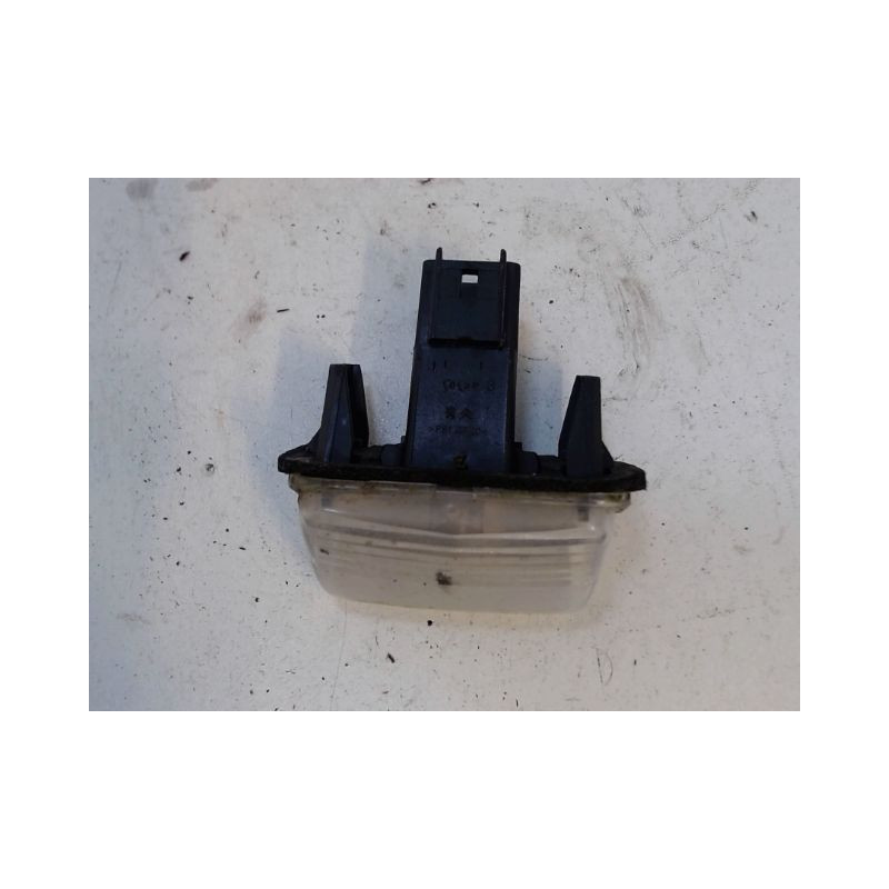 ECLAIREUR PLAQUE DE POLICE GAUCHE PEUGEOT 206