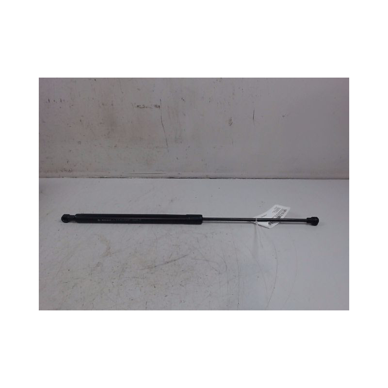 VERIN GAUCHE CAPOT DACIA SANDERO 2008-