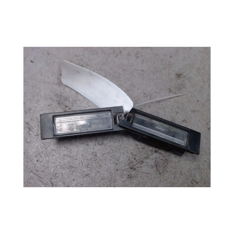 ECLAIREUR PLAQUE DE POLICE OPEL CORSA 03-06