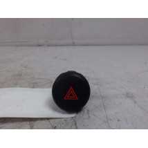 BOUTON DE WARNING NISSAN JUKE