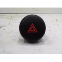 BOUTON DE WARNING NISSAN JUKE
