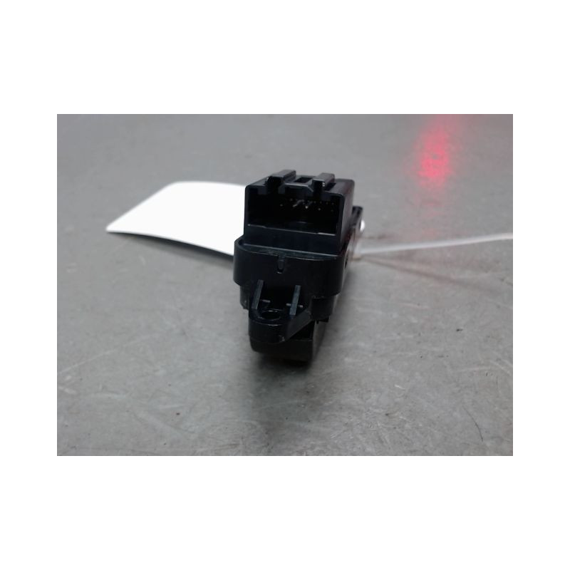 COMMANDE LEVE-GLACE PORTE AVD MAZDA MAZDA 5