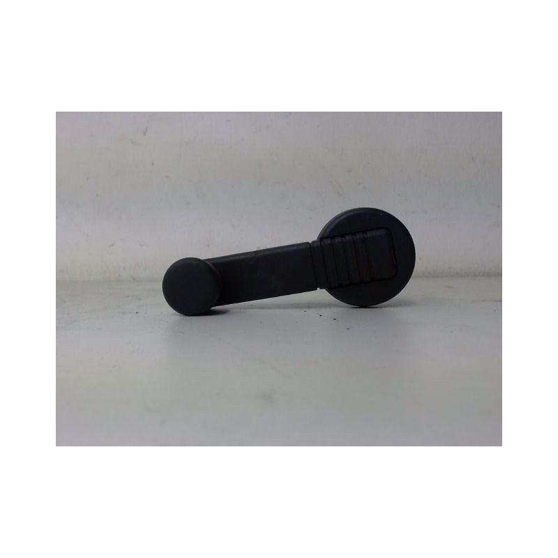 COMMANDE LEVE-GLACE PORTE AVD RENAULT R19