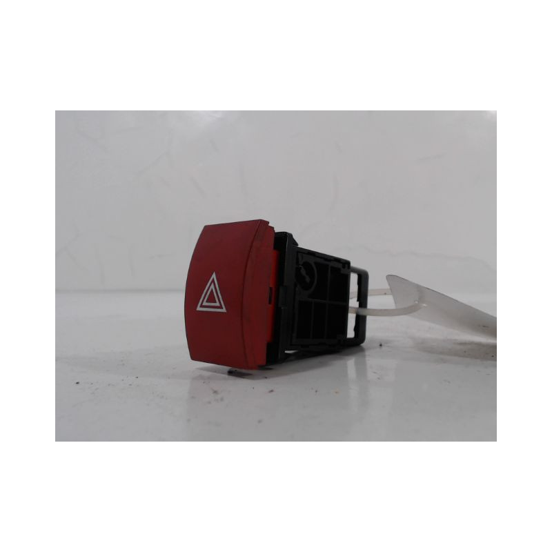 BOUTON DE WARNING KIA PICANTO