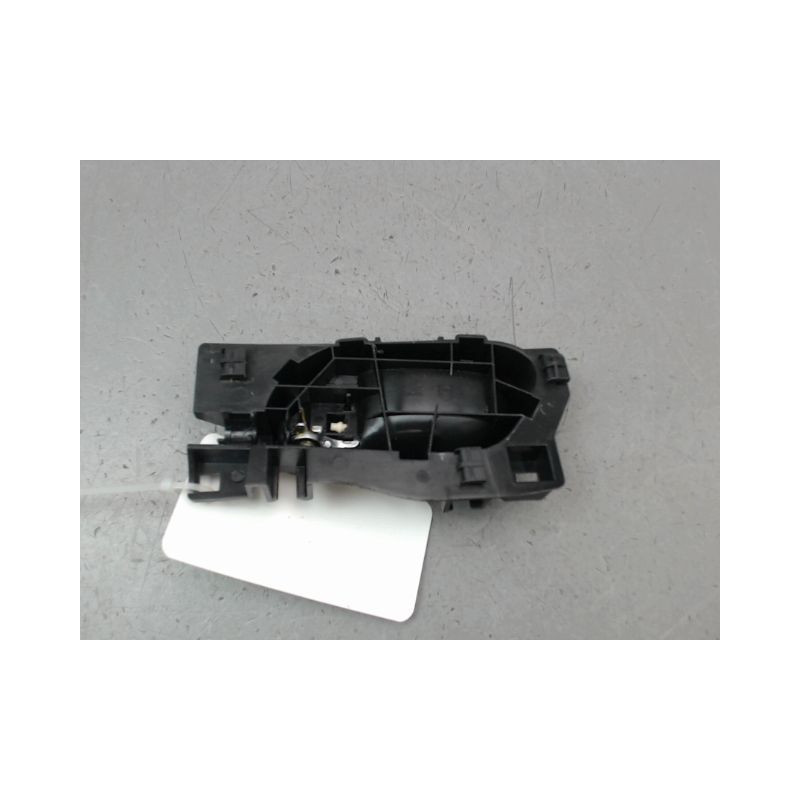 POIGNEE INTERIEURE PORTE AVANT DROIT PEUGEOT 208