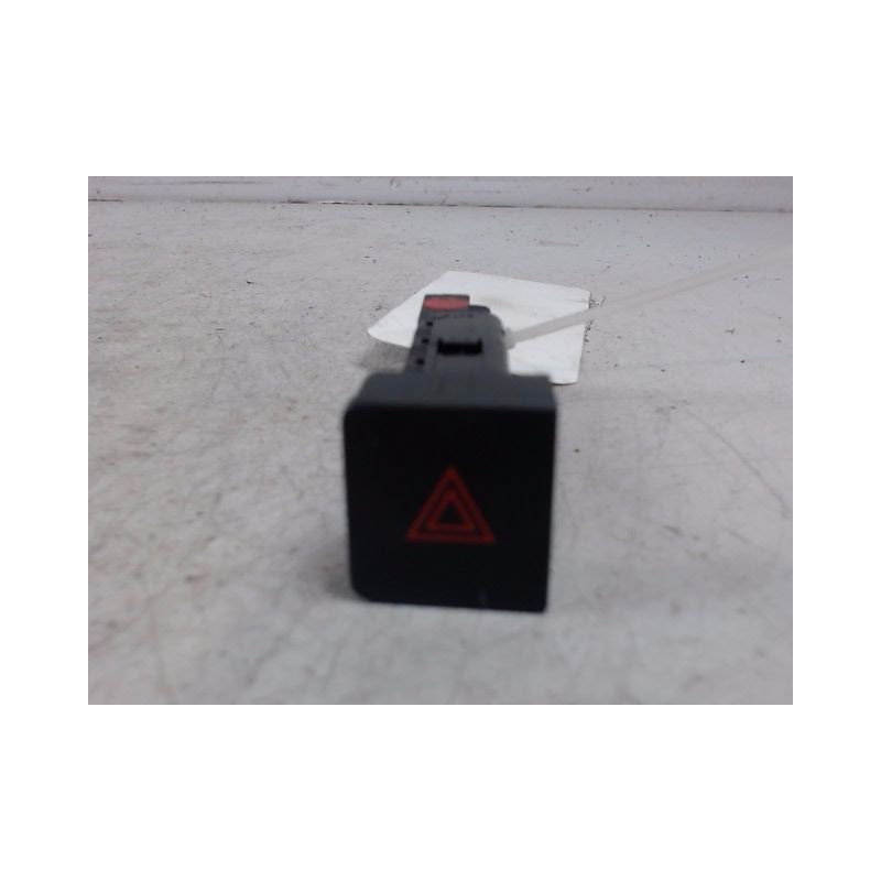 BOUTON DE WARNING CHEVROLET CAPTIVA
