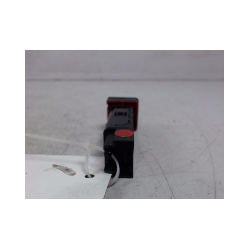 BOUTON DE WARNING CHEVROLET CAPTIVA