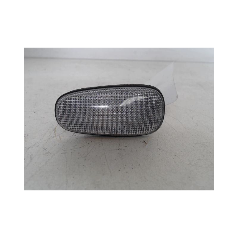 REPETITEUR AILE DROIT OPEL ASTRA