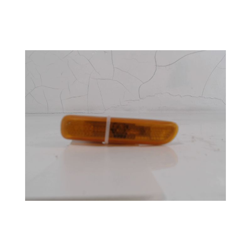 REPETITEUR AILE DROIT B.M.W. SERIE 3