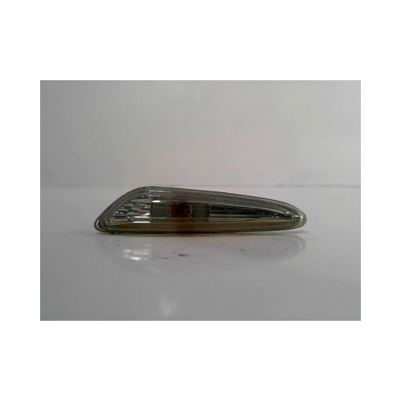 REPETITEUR AILE GAUCHE B.M.W. SERIE 3