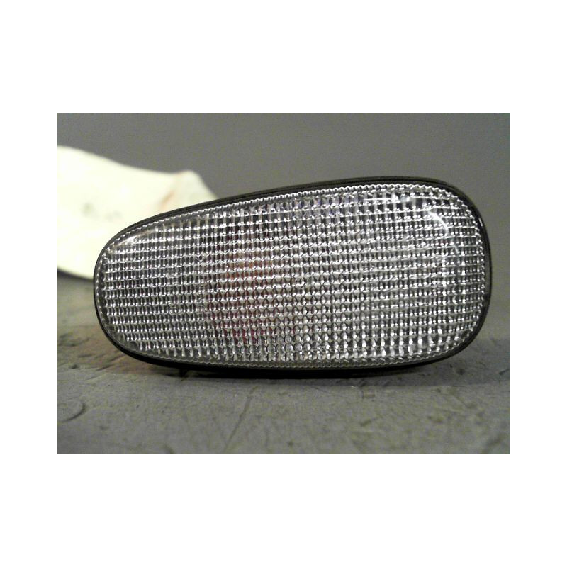 REPETITEUR AILE DROIT OPEL ZAFIRA