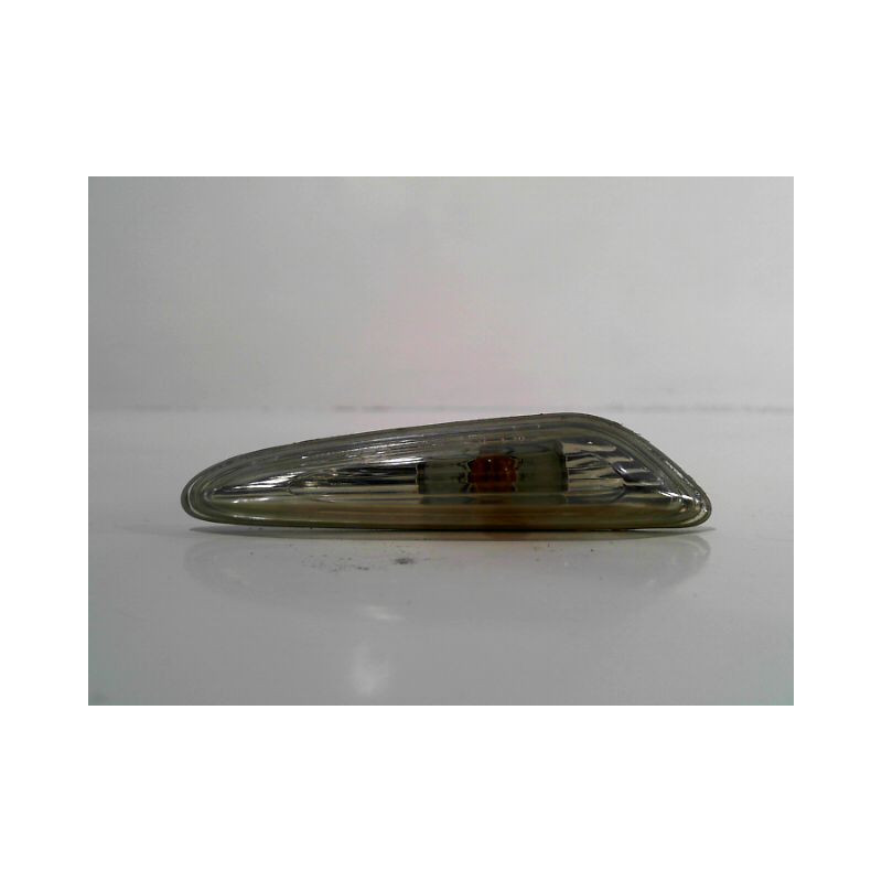 REPETITEUR AILE DROIT B.M.W. SERIE 3