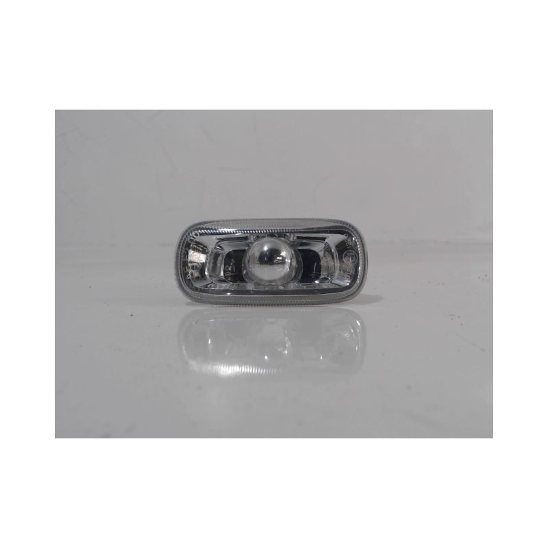 REPETITEUR AILE GAUCHE AUDI A6 AVANT 2001-