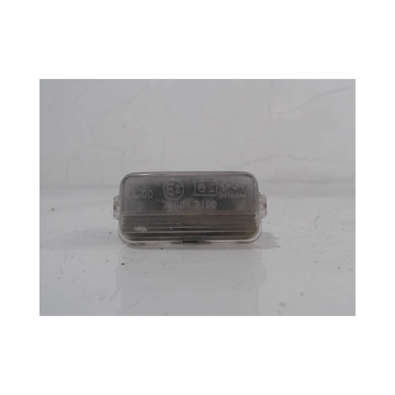 ECLAIREUR PLAQUE DE POLICE DROIT PEUGEOT 206 5P