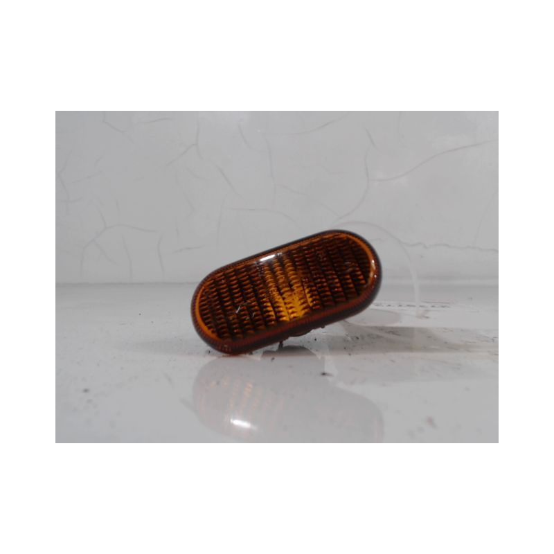 REPETITEUR AILE GAUCHE RENAULT SCENIC I PH2 99-03