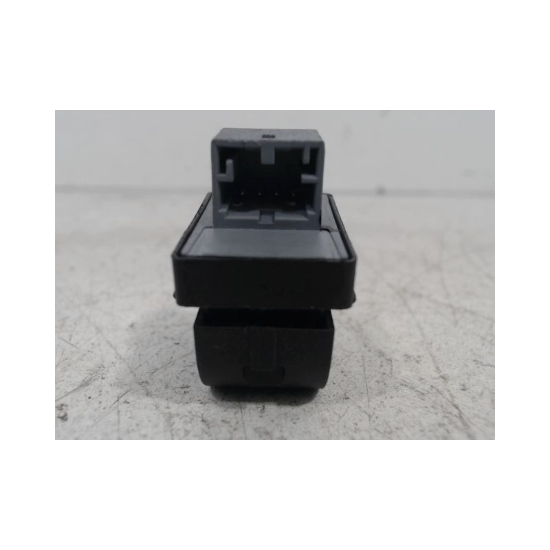 COMMANDE LEVE-GLACE PORTE ARG AUDI A4 AVANT 04-08