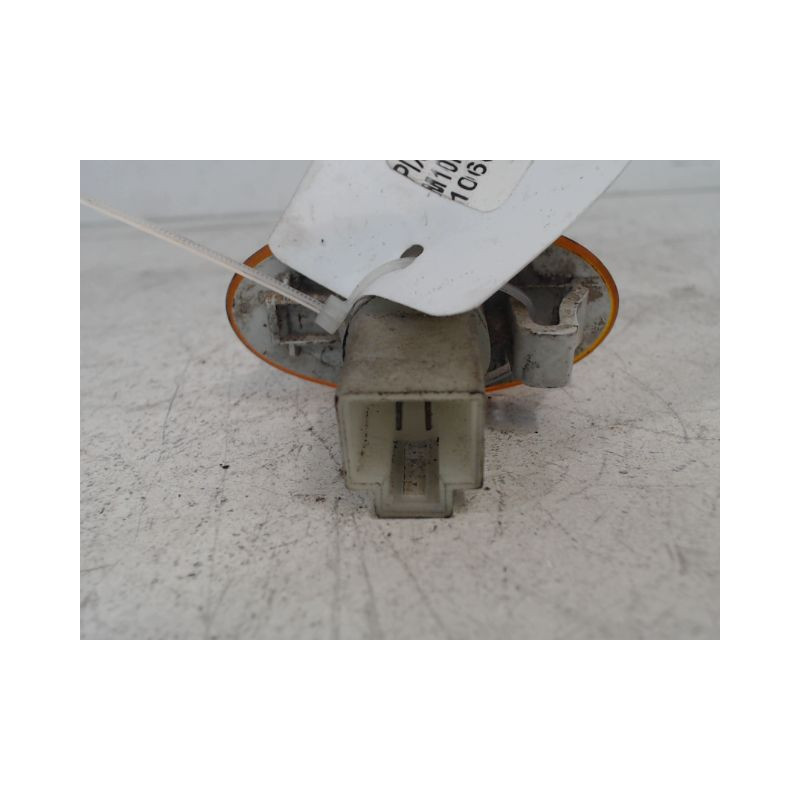 REPETITEUR AILE GAUCHE NISSAN PIXO