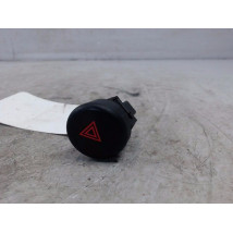 BOUTON DE WARNING NISSAN JUKE