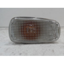 REPETITEUR AILE GAUCHE TOYOTA YARIS