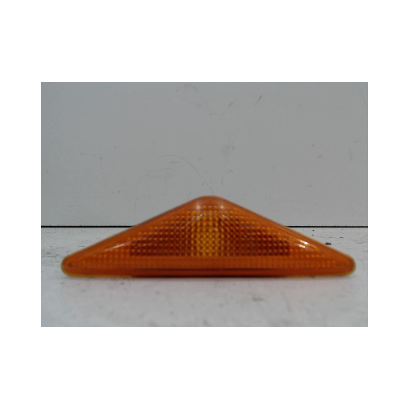 REPETITEUR AILE GAUCHE FORD FOCUS