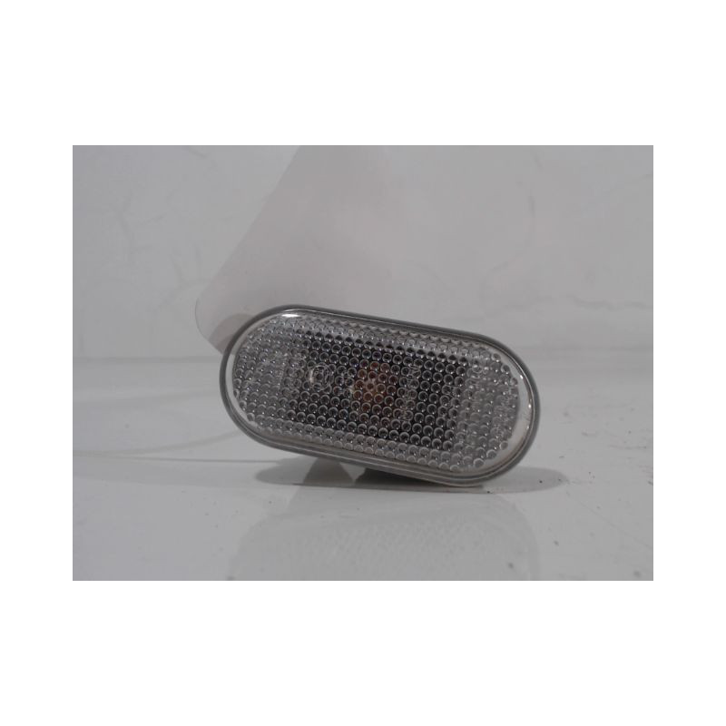 REPETITEUR AILE DROIT NISSAN MICRA 96-98