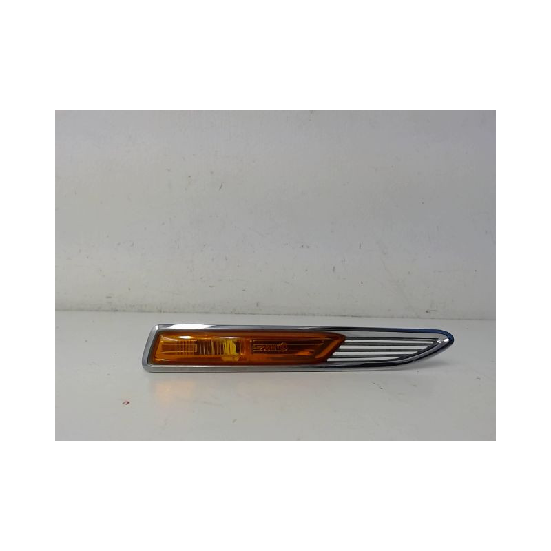 REPETITEUR AILE DROIT FORD MONDEO
