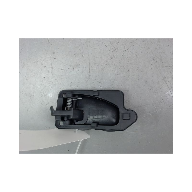 POIGNEE INTERIEURE PORTE AVANT DROIT CITROEN SAXO Phase 2 1999-2004