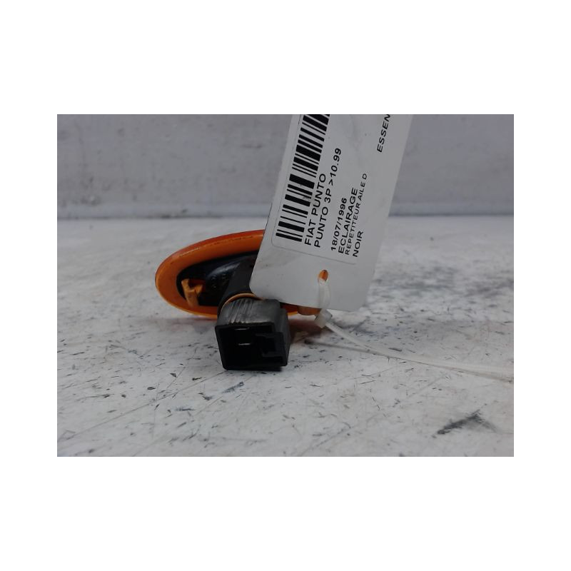 REPETITEUR AILE DROIT FIAT PUNTO -99