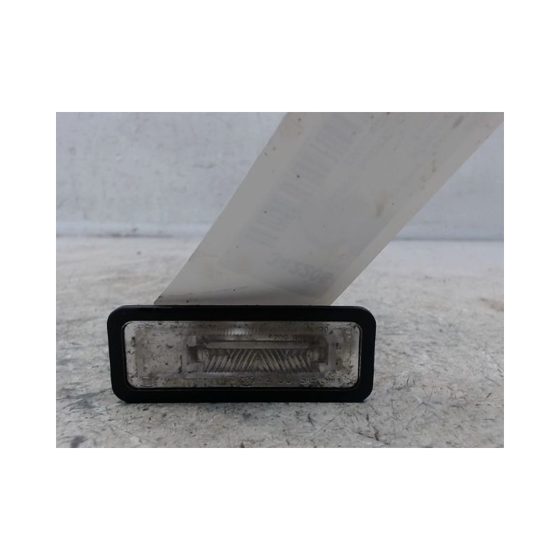 ECLAIREUR PLAQUE DE POLICE DROIT SMART FORTWO COUPE 2007-