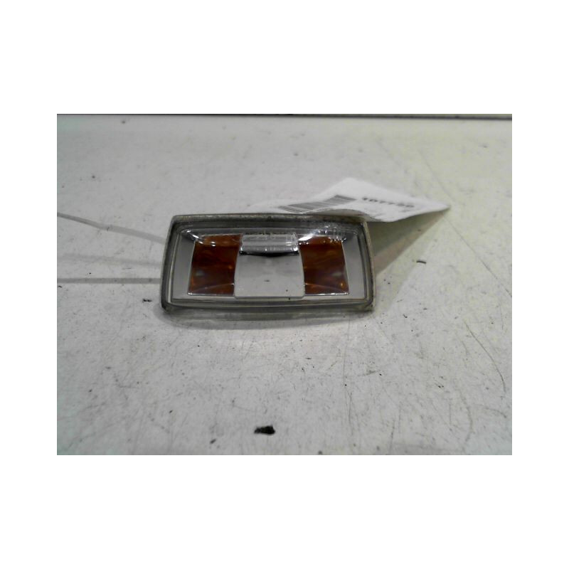 REPETITEUR AILE DROIT OPEL CORSA