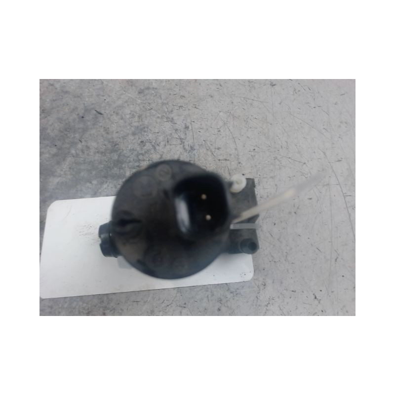 POMPE LAVE-GLACE AVANT FORD FIESTA 2005-
