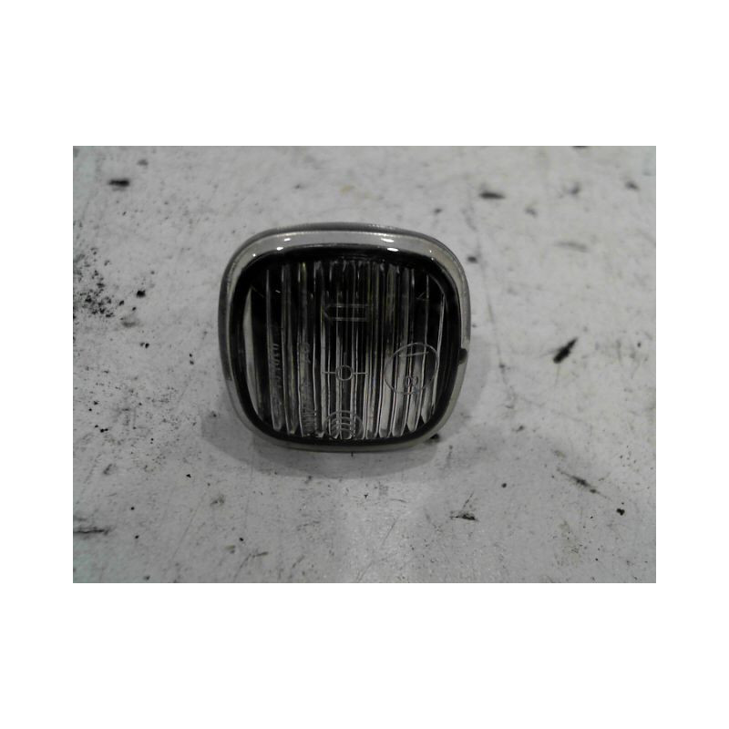 REPETITEUR AILE DROIT SKODA FABIA