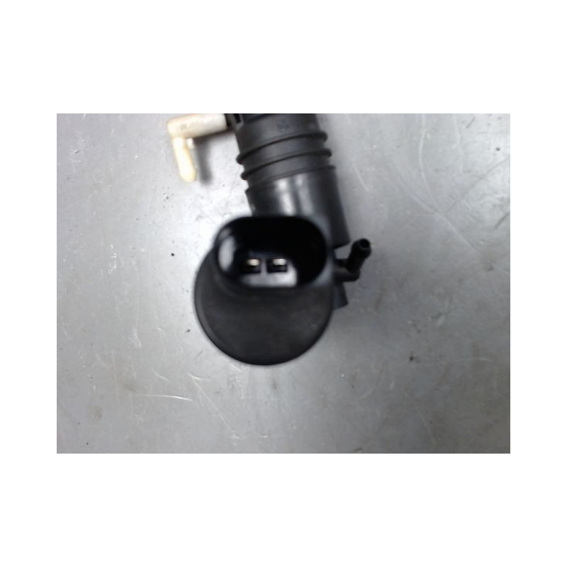 POMPE LAVE-GLACE AVANT SUZUKI SWIFT