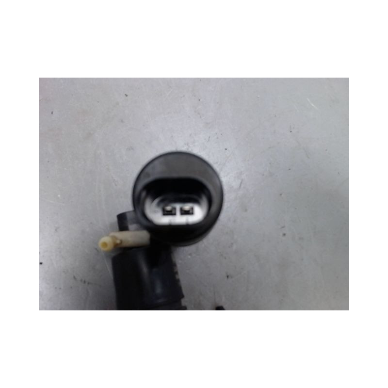 POMPE LAVE-GLACE AVANT SUZUKI SWIFT