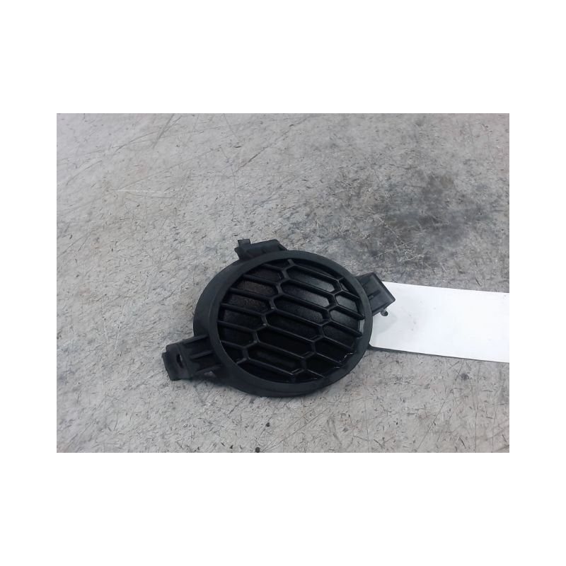 OBTURATEUR PHARE ADDITIONNEL DROIT PARE-CHOC AVANT NISSAN MICRA 2009-