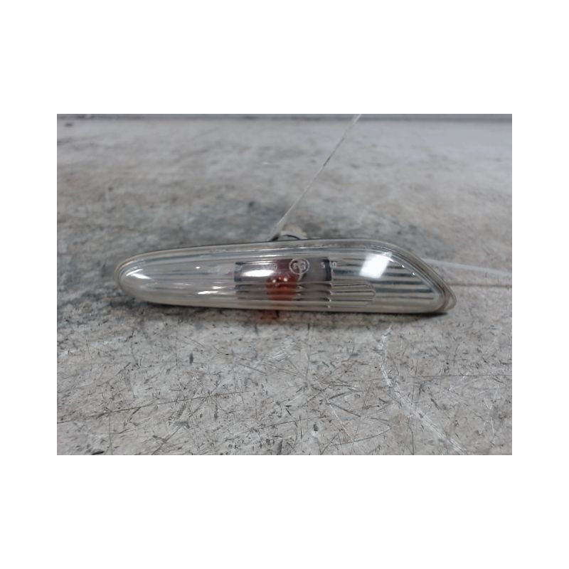 REPETITEUR AILE DROIT BMW SERIE 5 (E60) 2003-