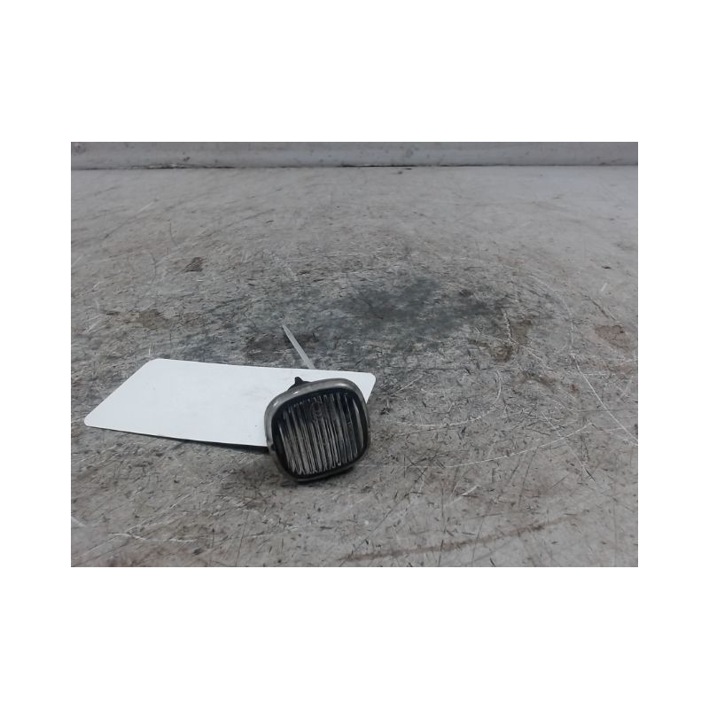 REPETITEUR AILE DROIT SKODA ROOMSTER