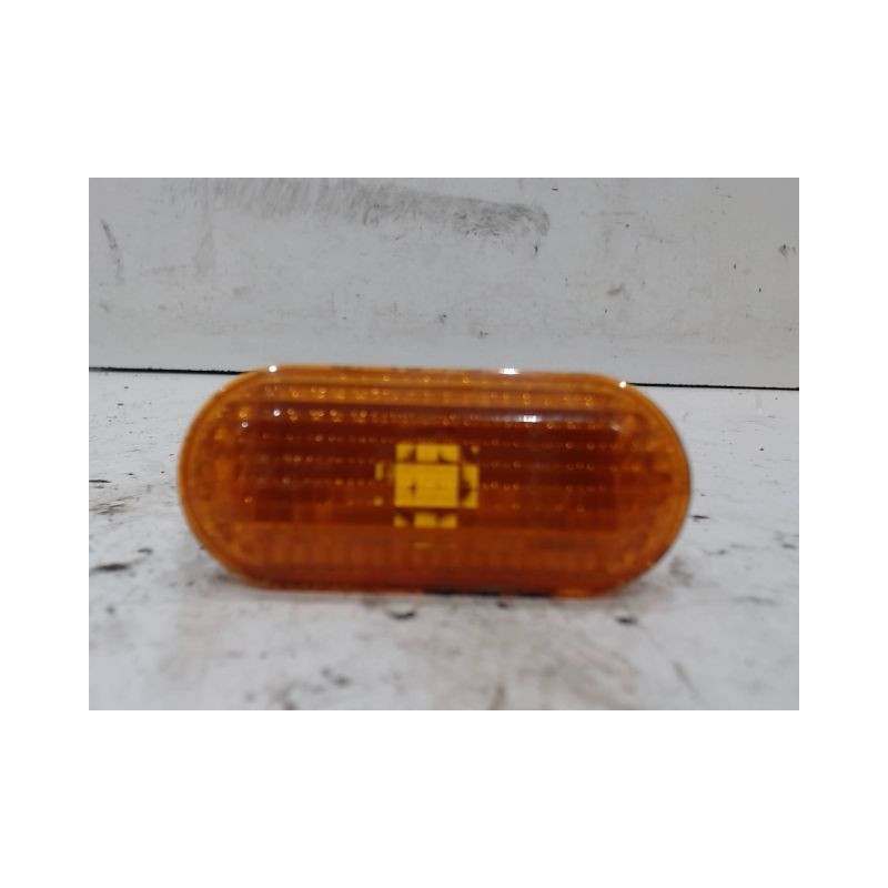 REPETITEUR AILE DROIT FORD FUSION